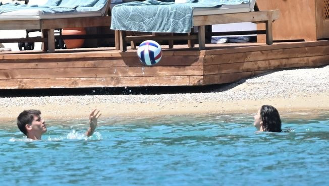 Arda Güler ve sevgilisi tatil sezonunu Bodrum'da açtı! - Resim : 6