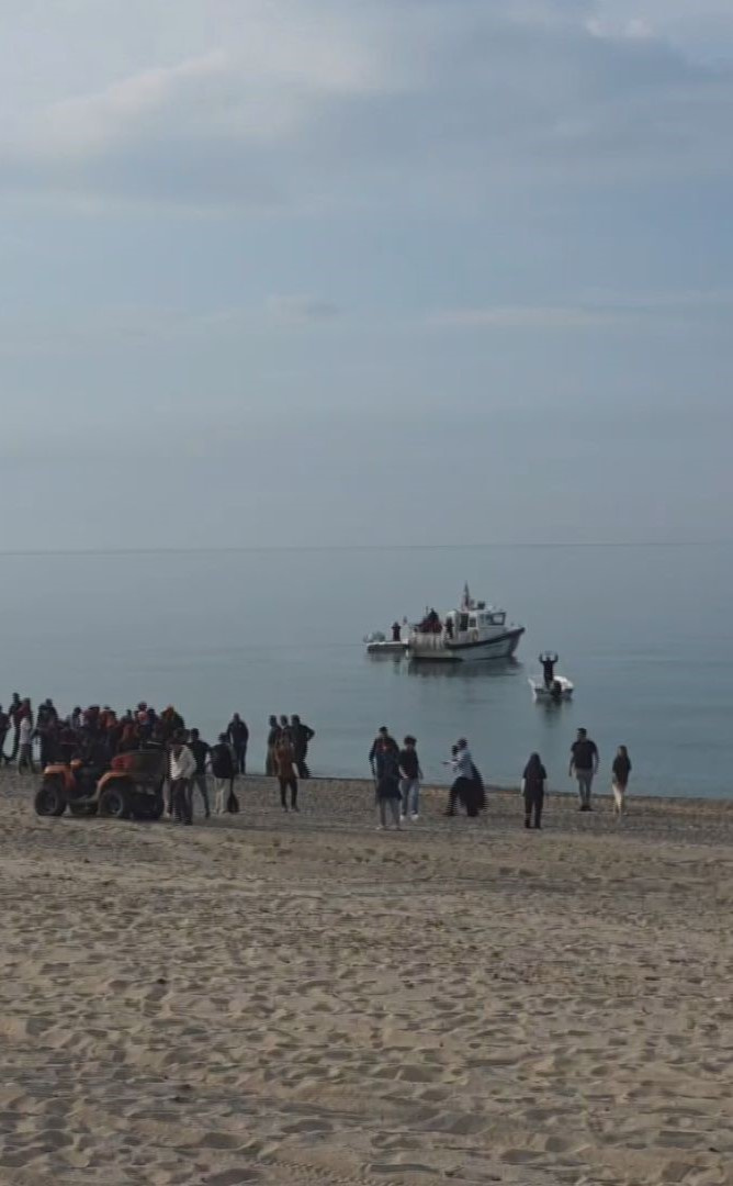 catalcada-jet-skiyle-denize-acilan-iki-1304040-387707.jpg