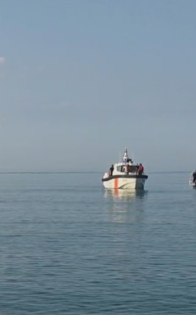 catalcada-jet-skiyle-denize-acilan-iki-1304042-387707.jpg