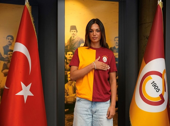 Danimarka'da doğdu Galatasaraylı oldu: İmzayı attı resmen açıklandı - Resim : 3