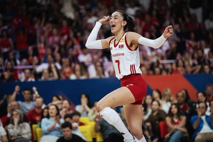 Hande Baladın'dan sonra Dilay Özdemir de imzayı attı: Resmen açıklandı - Fotoğraf: 2