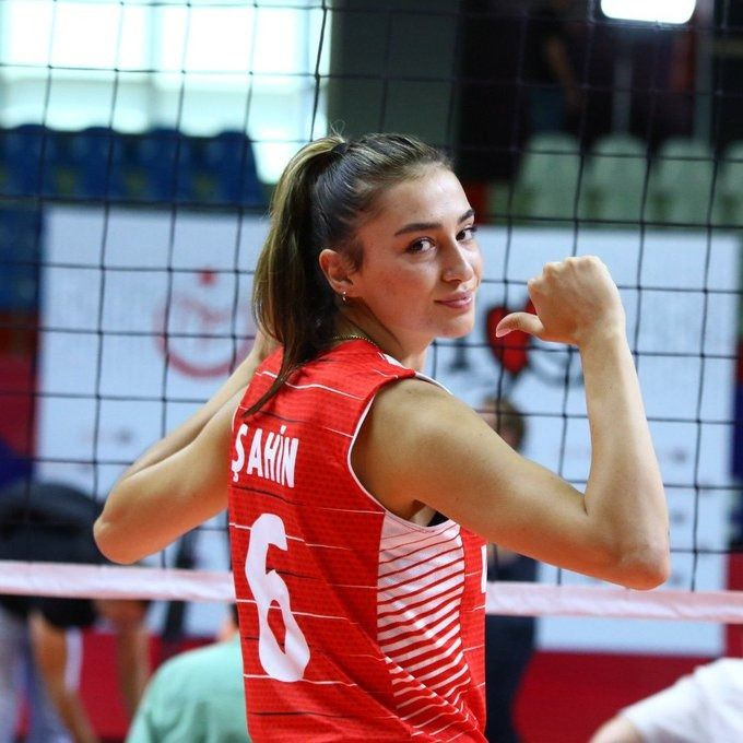 Saliha Şahin veda etti: Yanlışı yıllar sonra düzeltti - Fotoğraf: 7