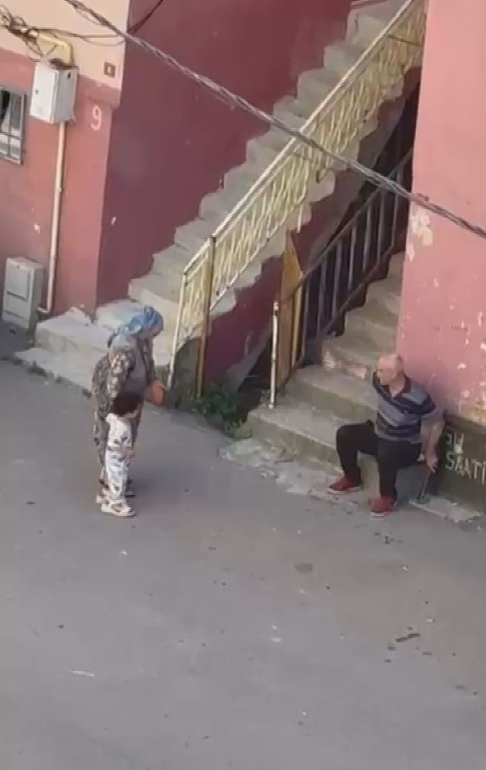 Kartal'da kiracı dehşeti kamerada: Ev sahibini göğsünden bıçaklayarak öldürdü! - Resim : 3