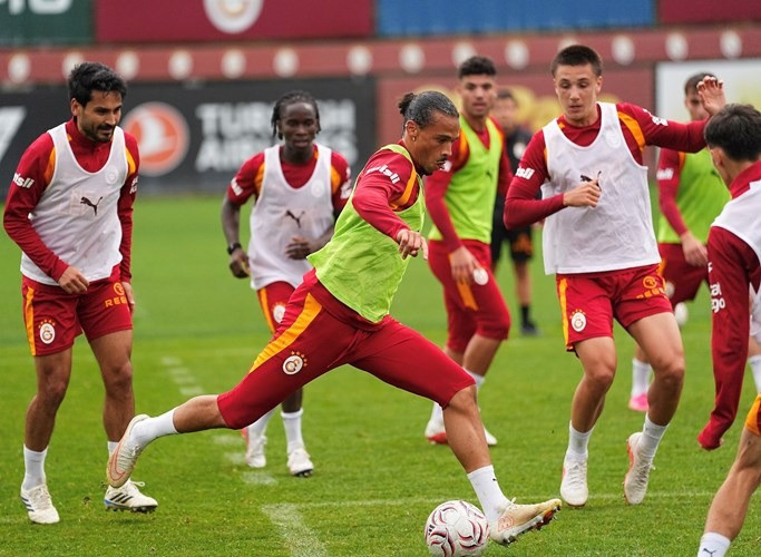 Okan Buruk'tan Trabzonspor maçı için 3 önemli karar: Osimhen belli oldu - Fotoğraf: 2
