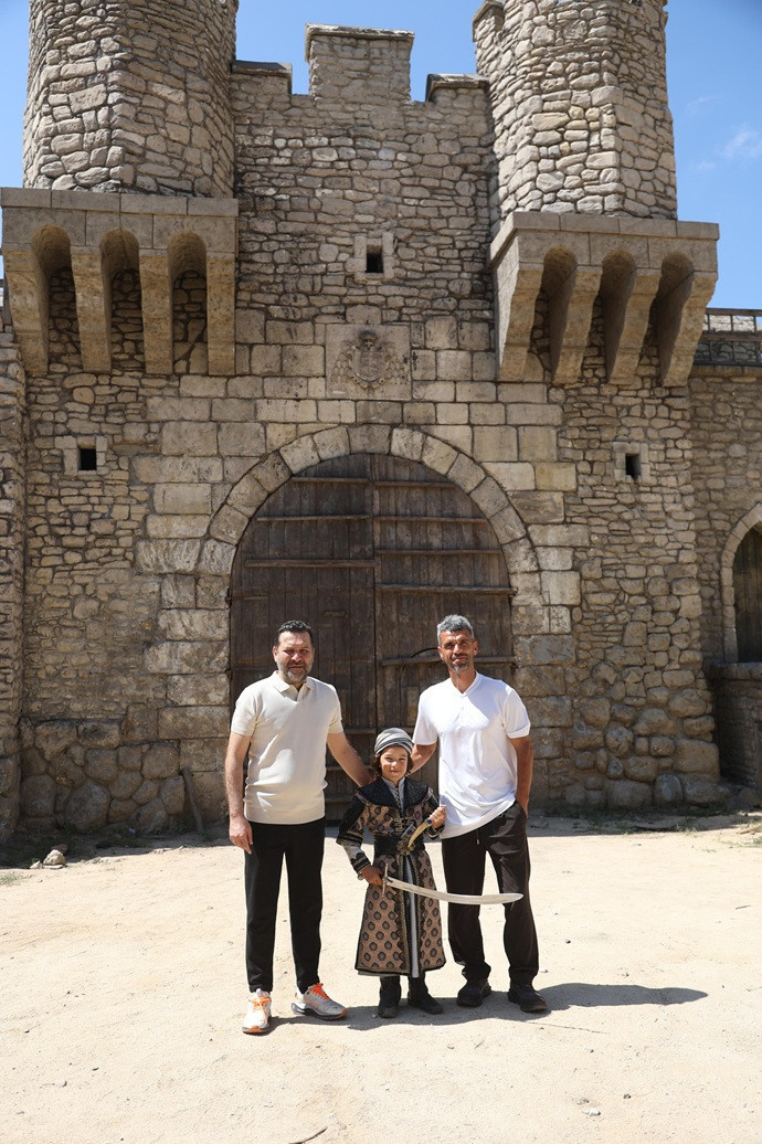 Kenan Sofuoğlu'nun oğlu TRT dizisinde rolü kaptı - Resim : 3