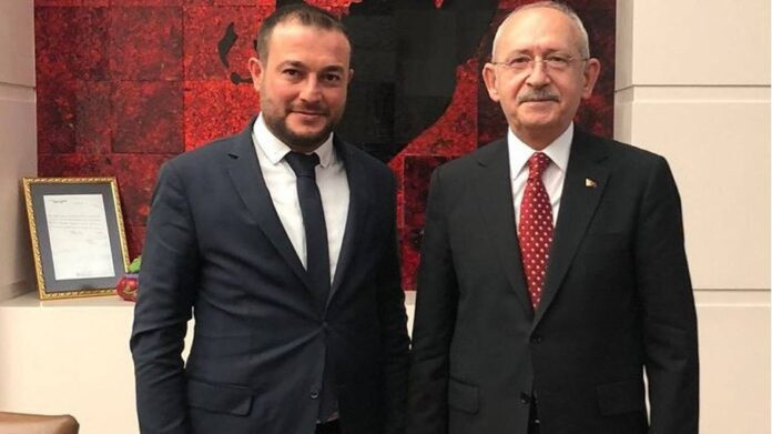 CHP Genel Merkezi'nde bozkurtlu fotoğraf! Kılıçdaroğlu'nun danışmanı böyle döndü - Resim : 1