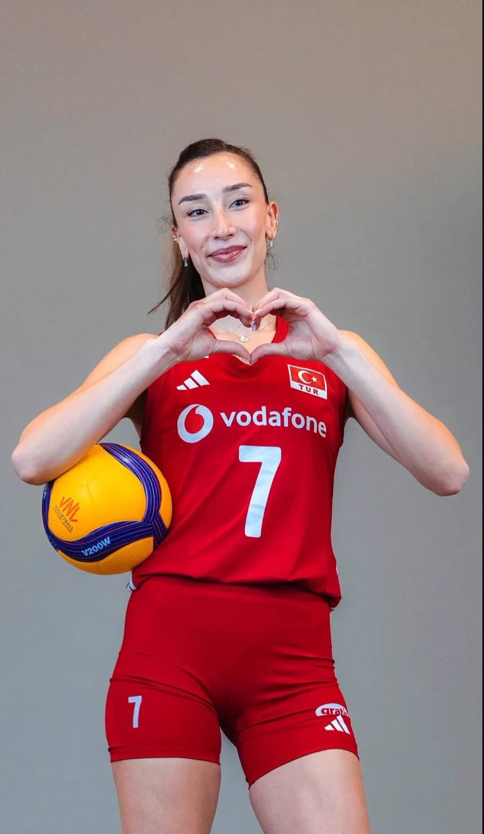 Filenin Sultanları'nın kritik maçı öncesi Hande Baladın'ın sevgilisi paylaştı: Olay oldu! - Fotoğraf: 5