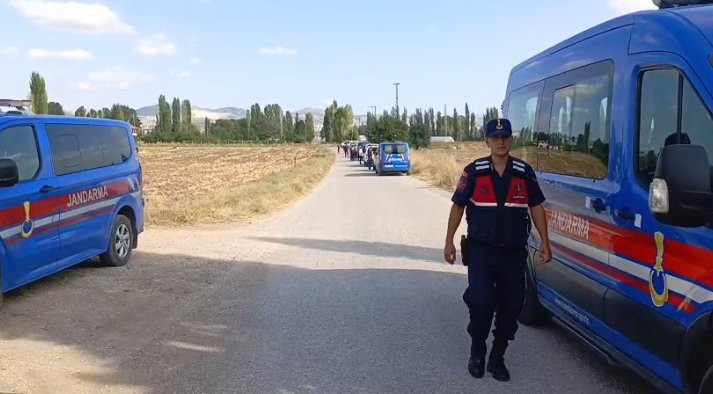 Kavgayı ayırmak istedi, müdahale etti: Genç adam tüfekle vurularak hayatını kaybetti! - Resim : 1