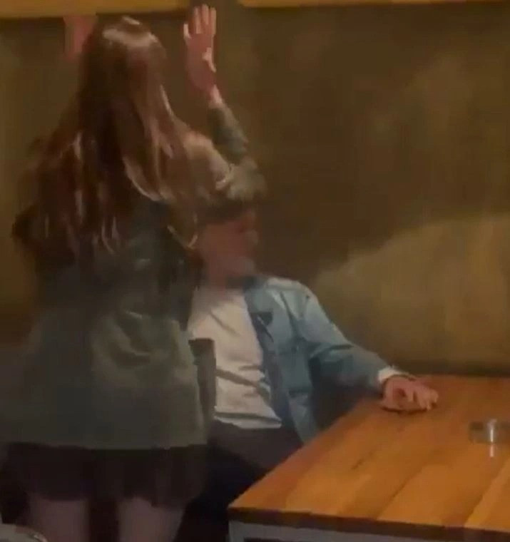 Kadınların mekandan kovduğu Ozan Güven'den ilk açıklama! 'Benim için çok ağırdı' - Resim : 2