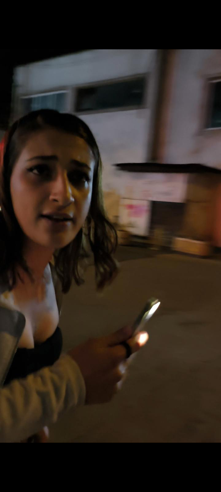 Karaköy'de dayak yiyen Kanadalı turist 'masaj hizmeti' için kadınları çağırmış - Resim : 5