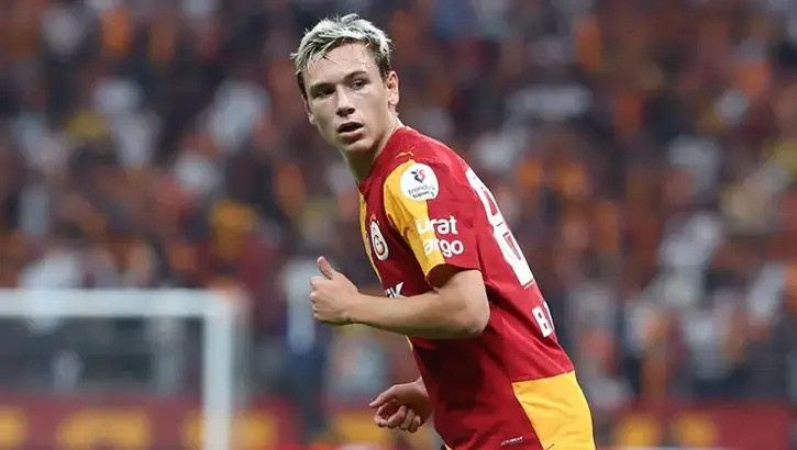Okan Buruk sıcağı sıcağına Galatasaraylılara kötü haberi verdi: Onları kullanamayacağız! - Fotoğraf: 7