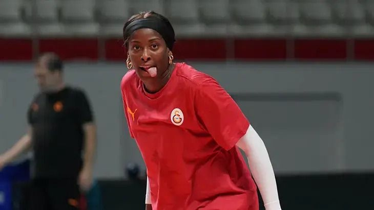 Myriam Sylla'dan İstanbul itirafları: "Hala hayattayım" dedi başına geleni ilk kez açıkladı - Fotoğraf: 3
