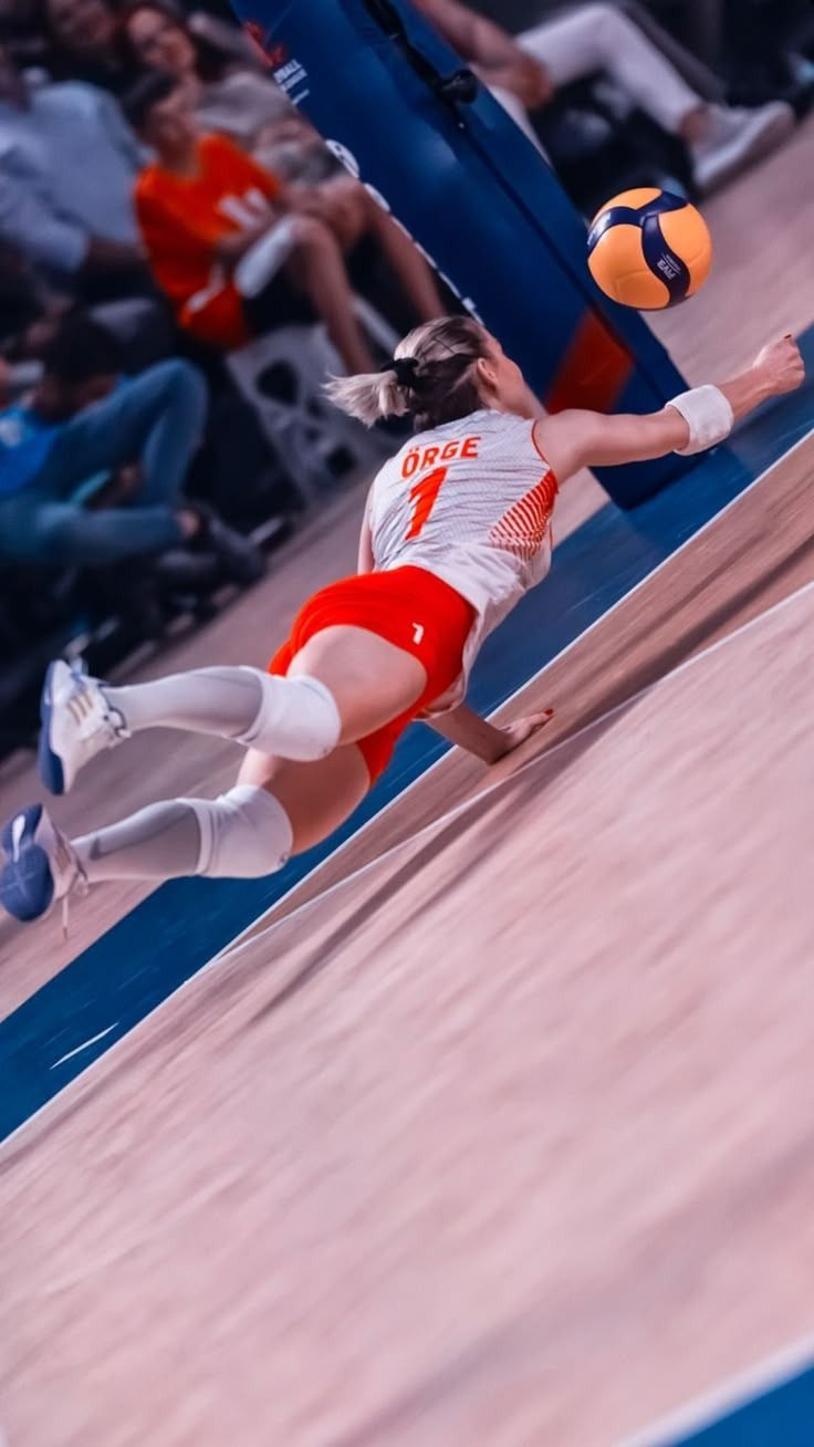 Gizem Örge'nin "Gizemli" hiyakesi: Daha 14'ündeydi halıyla gitti - Fotoğraf: 9