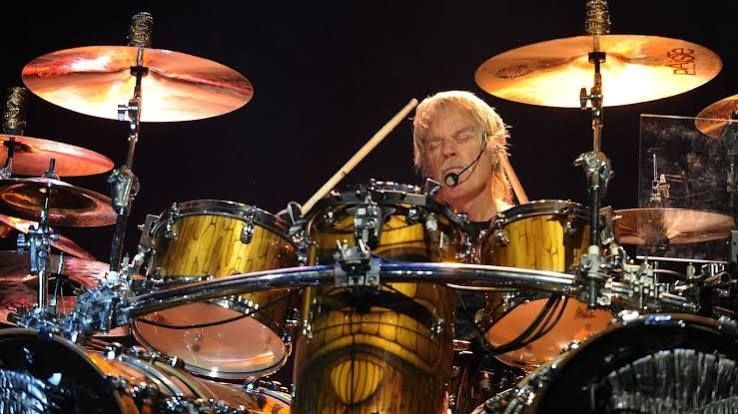 Efsane grubun ünlü ismi hayatını kaybetti! Konserler iptal edildi - Fotoğraf: 4