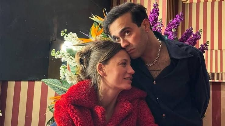 Serenay Sarıkaya'yı susturan soru! Arabasına binip uzaklaştı - Fotoğraf: 3