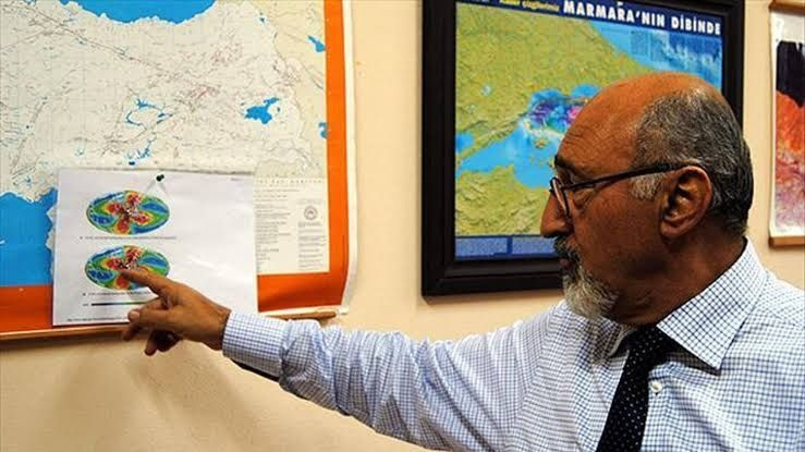 İstanbul'da 170 deprem ters köşe mi yaptı? Prof. Dr. Osman Bektaş'tan korkutan soru - Fotoğraf: 2