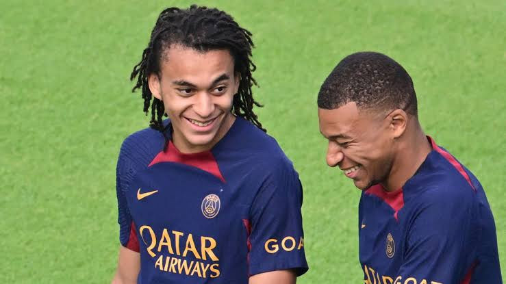Galatasaray maçı öncesi UEFA'dan ceza geldi - Resim : 1