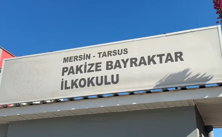 Mersin'de 1. sınıfa giden 7 yaşındaki çocuğun çantasından tabanca çıktı! Babadan skandal "Unuttum" savunması - Resim : 1