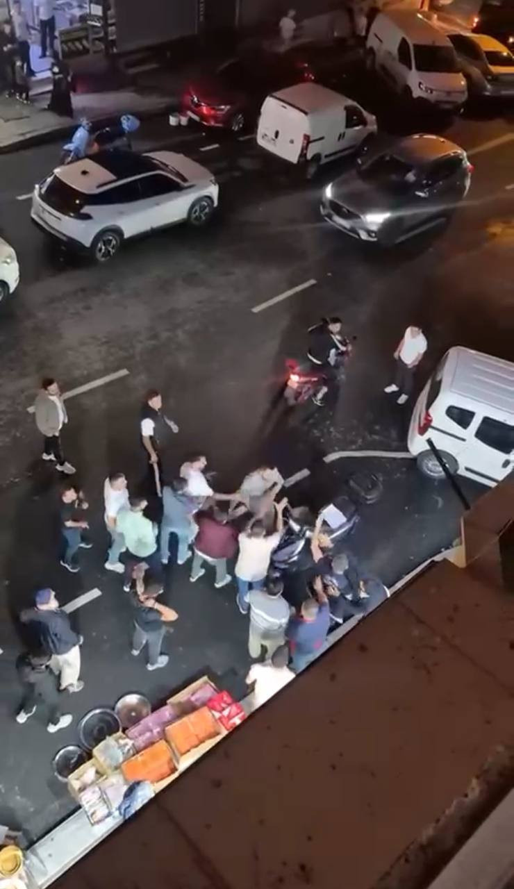 Uyarı sonrası sinirler gerildi! Zabıta ile esnaflar birbirine girdi - Resim : 1