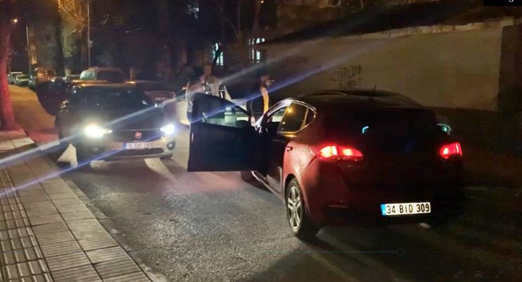 'Dur’ İhtarına Uymayan Sürücü Polisten Kaçarken Kaza Yaptı