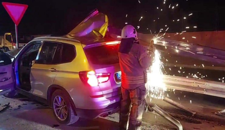 Bariyerler Kafasını Sıyırıp Geçti