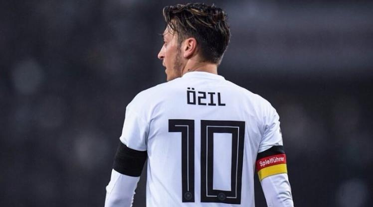 mesut-ozil1.jpg