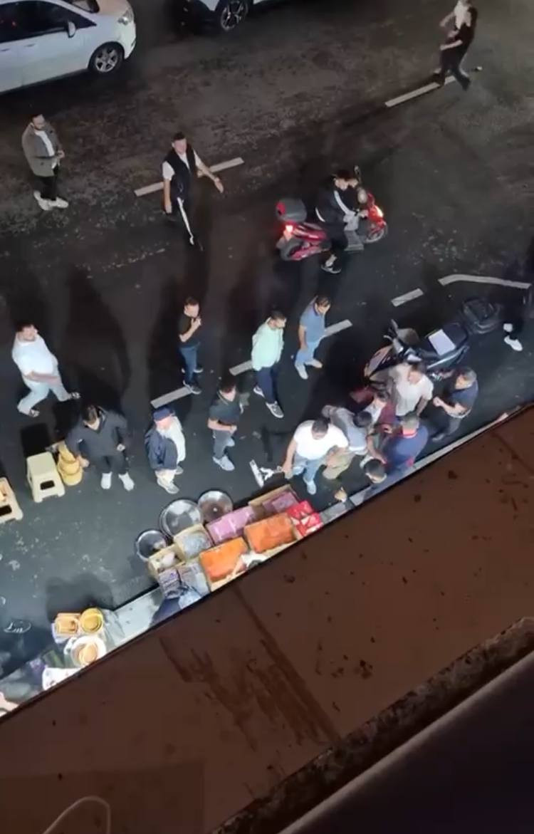 Uyarı sonrası sinirler gerildi! Zabıta ile esnaflar birbirine girdi - Resim : 3