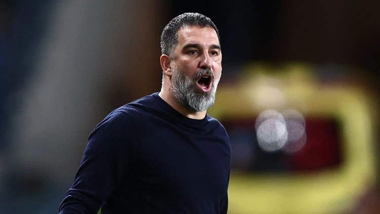 Okan Buruk'tan ayrılık kararı: İşte Galatasaray'ın yeni teknik direktör adayı - Fotoğraf: 9