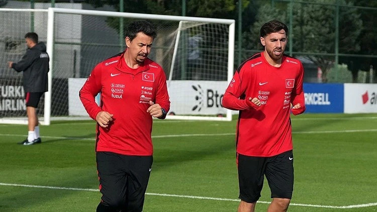 Türkiye İtalya: İlk 11 belli oldu! Montella'dan flaş karar - Fotoğraf: 4