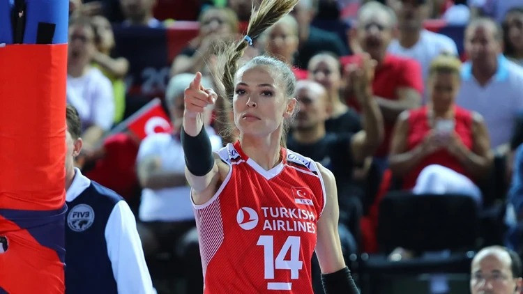 Eda Erdem'den Beşiktaş itirafı: Fenerbahçe bağını açıkladı - Fotoğraf: 2