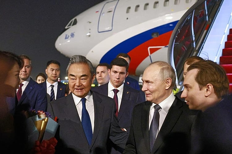 Trump'ın ardından Putin Çin'de: 25 yıllık ittifakı uzattılar - Resim : 1