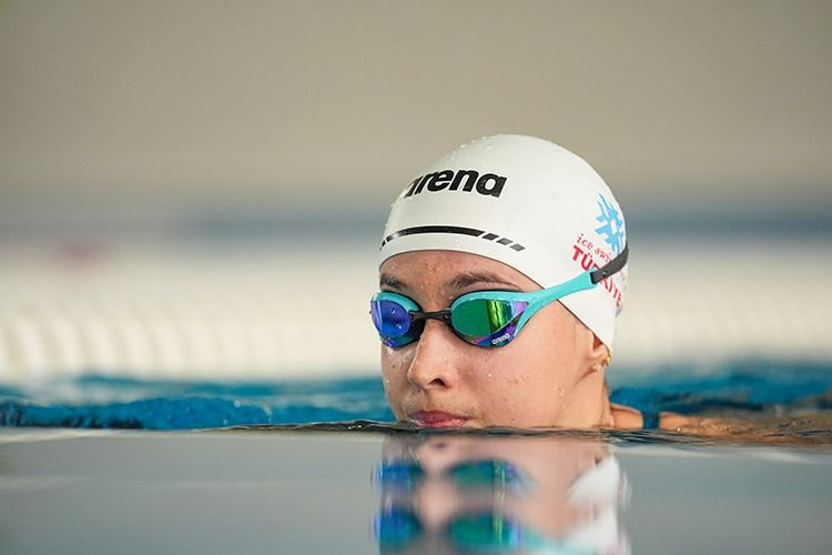 Daha 18'indeki İzmirli Eda Capri'den atladı Napoli'den çıktı: İtalya'yı salladı - Fotoğraf: 10