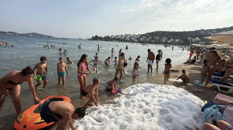 Kumdan değil buzdan plaj: Hem de Türkiye'de - Resim : 2