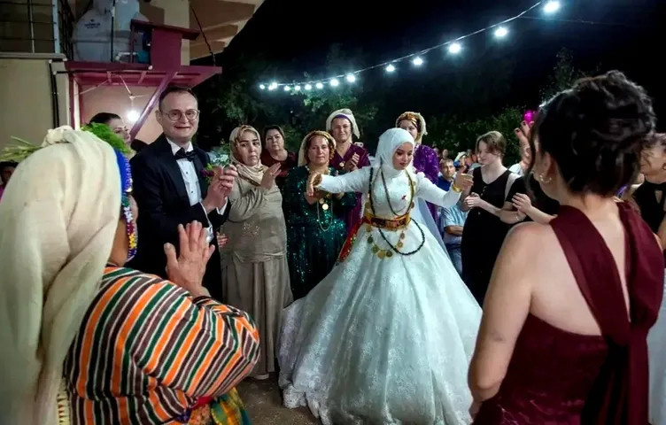 Altınları alıp kaçan Özbek gelinin ifadesi ortaya çıktı! Kocası ve kayınpederinden şikayetçi oldu - Resim : 1