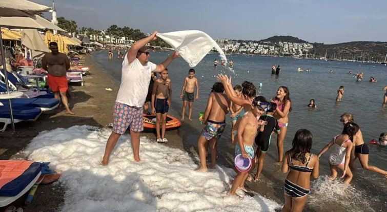 Kumdan değil buzdan plaj: Hem de Türkiye'de - Resim : 1