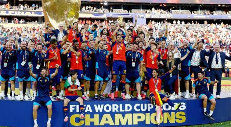 Montella'nın gerçek maaşı ortaya çıktı: Meğer Dünya Şampiyonu'ndan da fazla kazanıyormuş! - Fotoğraf: 12