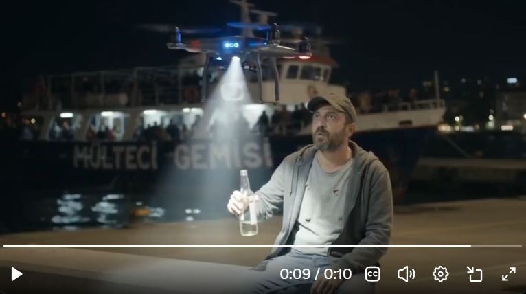 İzahı olmayanın mizahını yaptılar! Dronlu içki denetimi komedyenlere malzeme verdi - Resim : 3