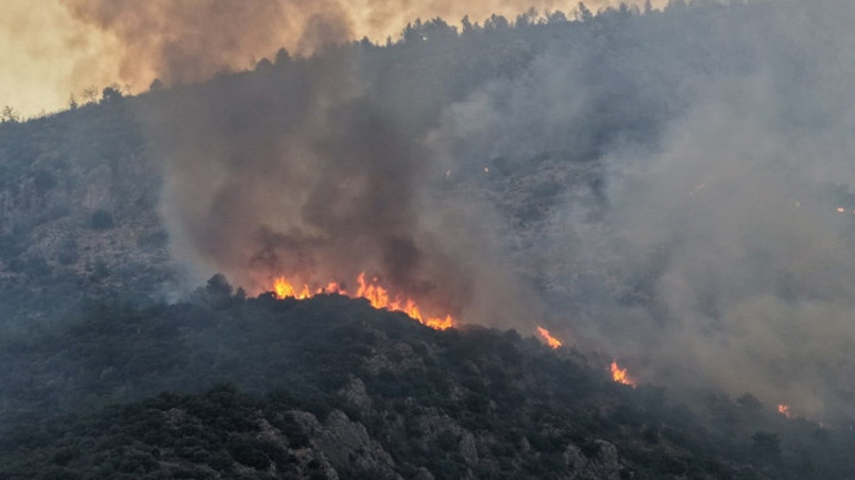 Kaş ve Muğla alev alev yanıyor! Evler boşaltıldı, hastane tahliye edildi, yollar kapandı - Resim : 17