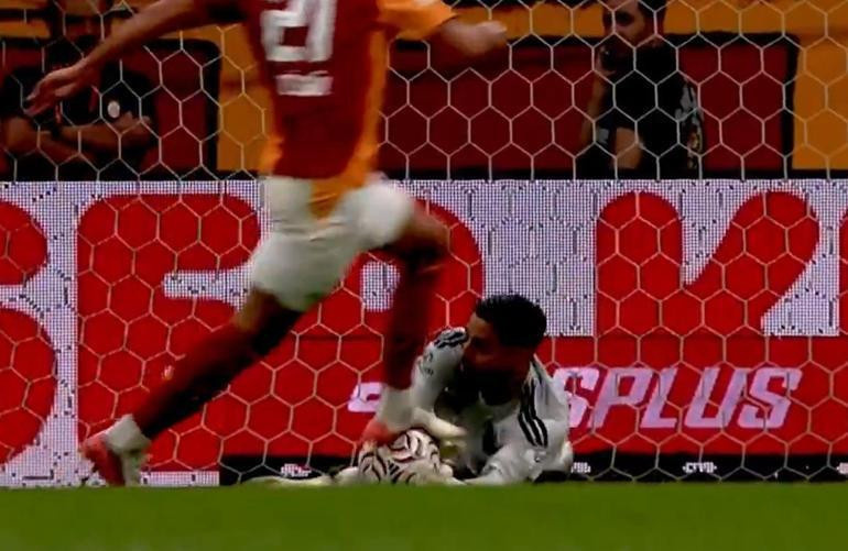 Galatasaray maçındaki kural dışı müdahale: Trio'da açıklandı - Fotoğraf: 10