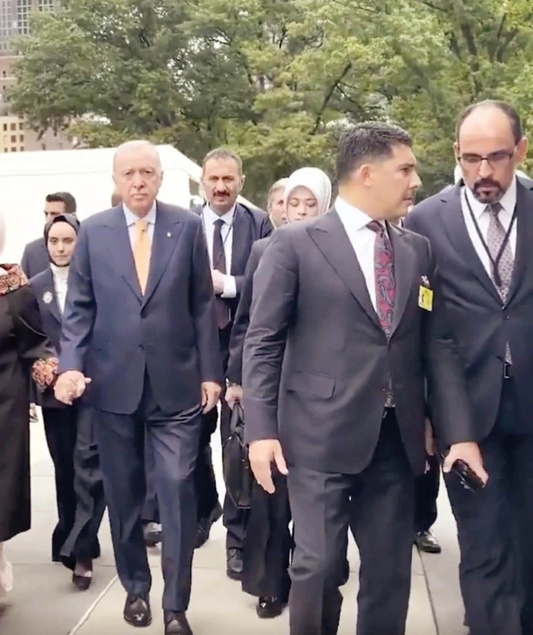 Tartışmaya yaratan görüntüye İbrahim Kalın ve Hasan Doğan'dan fotoğrafla yanıt geldi - Resim : 2
