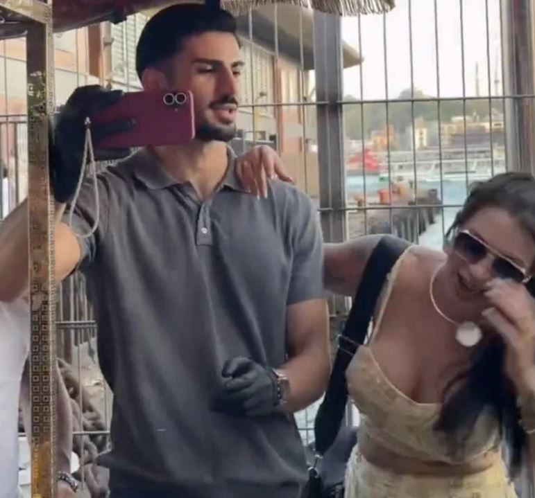 Yakışıklı mısırcı Rus kadının öpmesine izin vermedi: No, no, no - Resim : 4