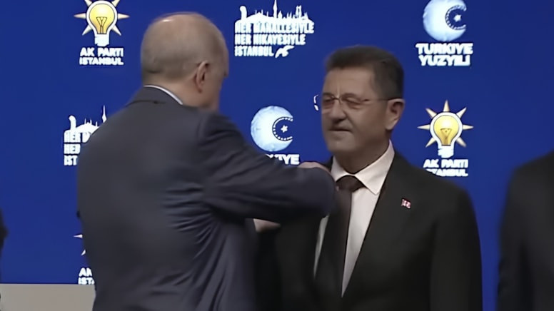 AKP'ye geçen Orhan Çerkez'e Çekmeköy halkından büyük tepki: 'Hain Orhan' sloganları yükseldi - Resim : 1