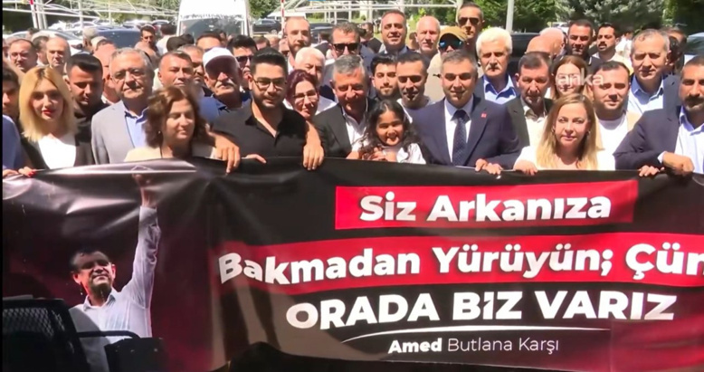 ÖZGÜR ÖZEL DİYARBAKIR'DA