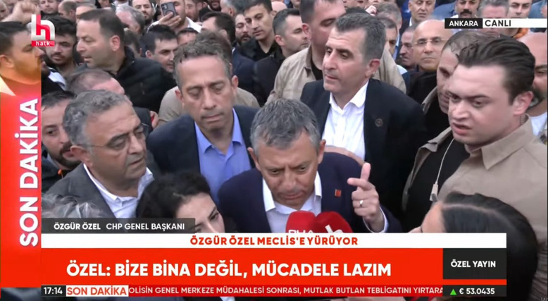 ÖZGÜR ÖZEL: MAKAM ODASINI MERAKLISINA BIRAKTIK