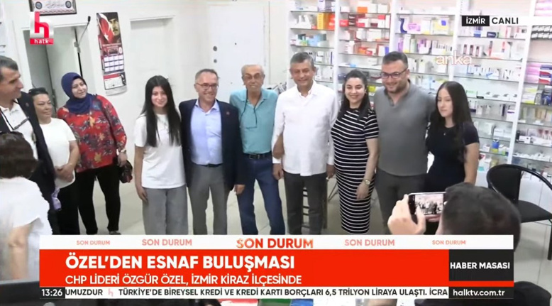 YILLAR SONRA YENİDEN ÖNLÜĞÜ GİYDİ