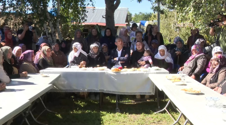 "ARAZİMİZDEN BORU GEÇİYOR, BİZE DOĞALGAZ YOK; EMEKLİLİK YOK, KREDİ FAİZİ ÇOK!"