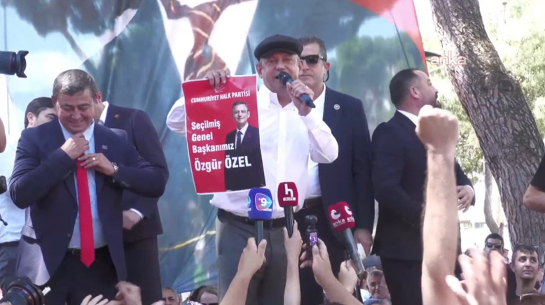 "BU TRAKTÖRÜ UNUTMAYIN O GÜN DE BURADAN KONUŞACAĞIM!"