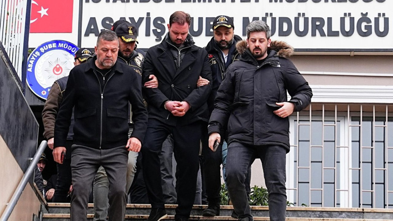 "ÇOK ÖZÜR DİLERİM" SÖZÜ SALONU GERDİ