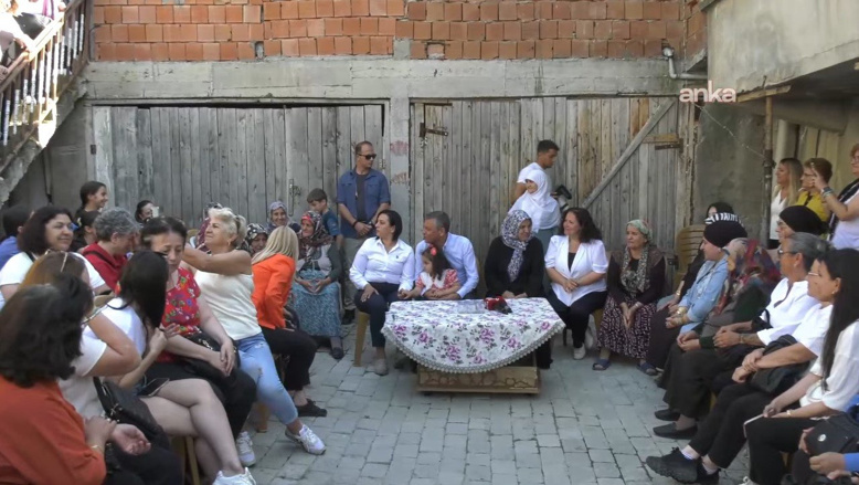 "ÇOCUĞUM YANIMDA, PEYNİR BİLE ALAMIYORUZ BAŞKANIM!"