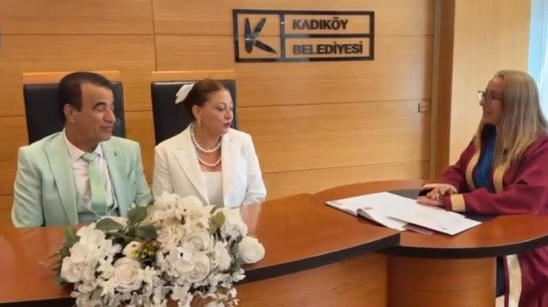 Yunus Bülbül 71 yaşında Kadıköy'de imzayı attı - Resim : 2